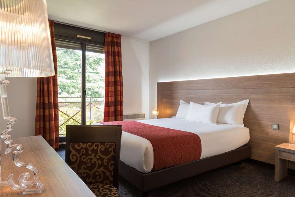 Les Amandiers Hotel